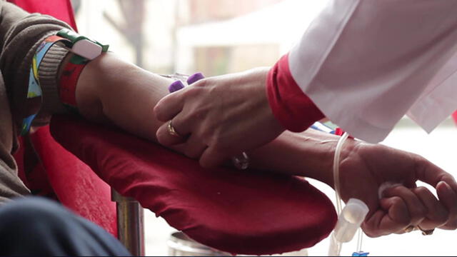 Desde el hospital Honorio Delgado invocan a que las personas acudan a donar sangre. Foto: archivo La República