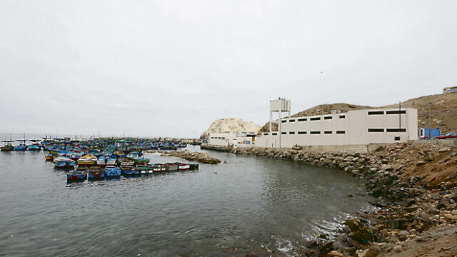 Desembarcadero El Faro en Matarani es uno de los puntos afectados por el oleaje. Foto: La República