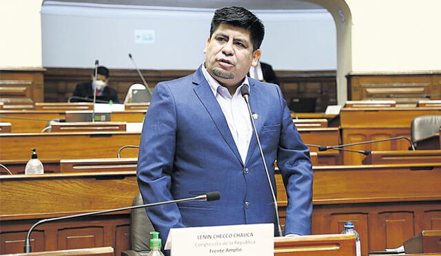 El congresista de Frente Amplio se mostró a favor de la candidatura de Pedro Castillo. Foto: La República