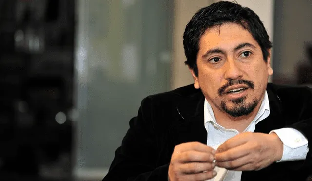 Erick Iriarte manifiesta que la comunicación entre los políticos y su público ha cambiado en el tiempo, principalmente "por la aparición de instrumentos que pueden ser utilizados por todos para transmitir sus posiciones políticas". Foto: difusión