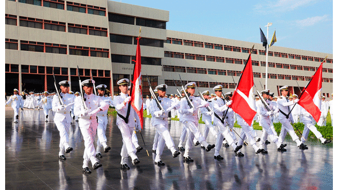 Uno de los requisitos para postular a la Marina de Guerra es tener más de 18 años. Foto: Escuela Naval del Perú/Facebook.