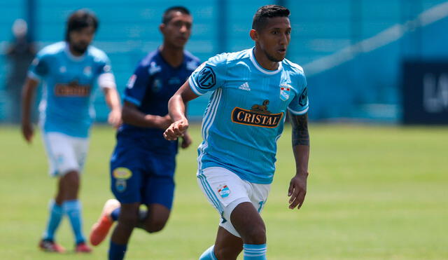 El futbolista de Sporting Cristal fue llamado por Ricardo Gareca para entrenar con la bicolor. Foto: Difusión