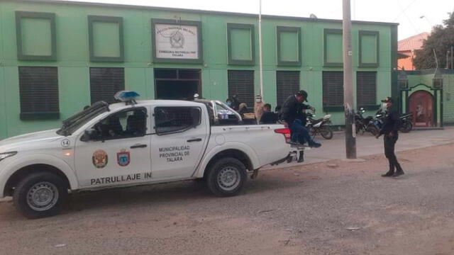 Delincuentes huyeron con dinero y joyas de la agencia de créditos Inversiones La Cruz. Foto: La República