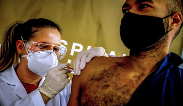 La vacunación en Río de Janeiro será retomada la semana que viene, cuando llegue una nueva remesa de la vacuna Coronavac. Foto: referencial / AFP