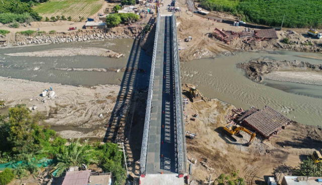 En marzo de 2017, el puente Virú colapsó a consecuencia del fenómeno El Niño costero. Foto MTC