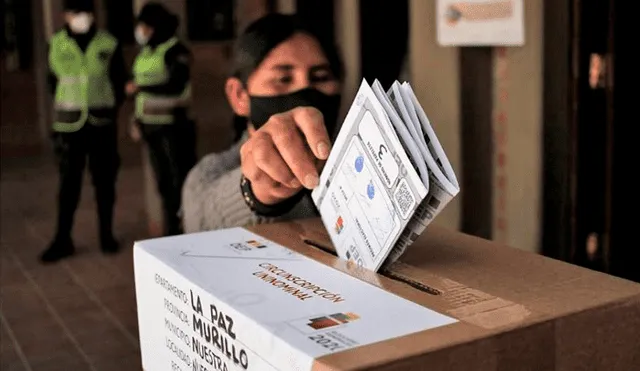 Los electores bolivianos podrán ir a votar hasta las 5.00p.m. Foto: Cronista
