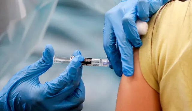 Pfizer ya tiene autorizada su vacuna en menores entre 16 y 18 años. Foto: AFP