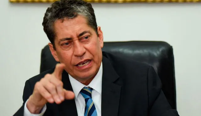 Eloy Espinosa-Saldaña habría adelantado opinión sobre la medida que interpuso el Ejecutivo al Legislativo. Foto: La República