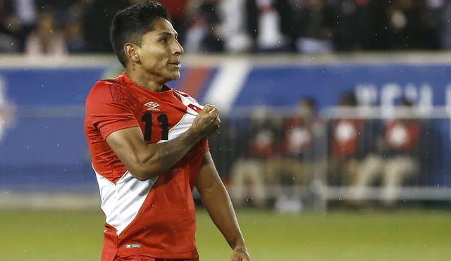 Ruidíaz jugó los dos últimos partidos de la selección. Foto: AFP
