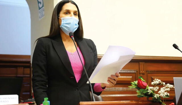La congresista de la bancada Morada preside la Comisión de la Mujer y Familia del Parlamento. Foto: Congreso