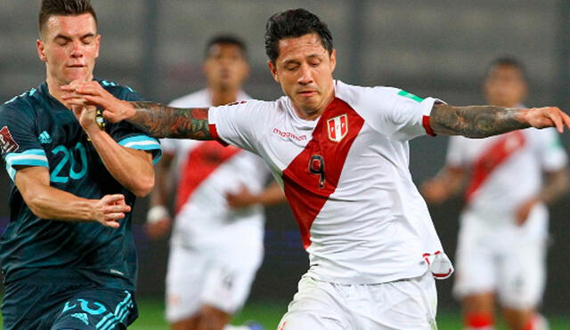 Lapadula suma dos partidos con la selección peruana. Foto: EFE