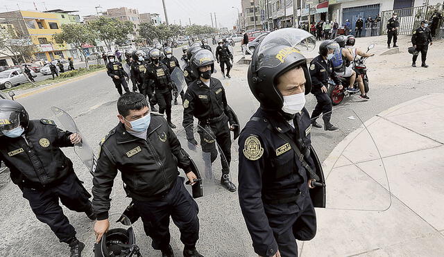 Más de 520 policías han muerto durante la pandemia por la COVID-19. Foto: Jorge Cerdán/La República