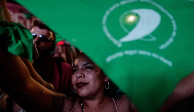 Se estima que alrededor de 250 mil mujeres en Brasil son hospitalizadas por año a causa de complicaciones derivadas de abortos inseguros. Foto: EFE