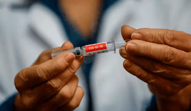 Más de 300.000 trabajadores sanitarios recibieron la vacuna contra el coronavirus. Foto: EFE