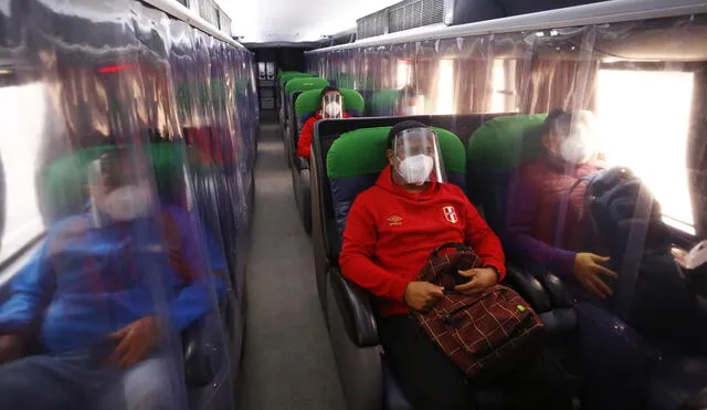 Usuarios que viajen deben usar mascarilla y protector facial. Foto: Marco Contreras/ La República