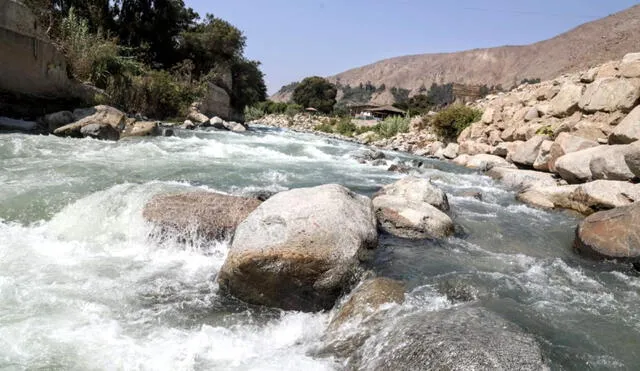 Aviso hidrológico del Senamhi alertó sobre el incremento del nivel de agua del río Rímac. Foto: Indeci