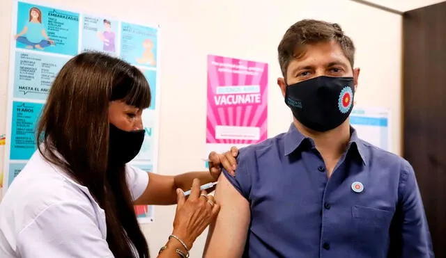 Si bien el funcionario no se encuentra en el grupo de riesgo que iba a recibir la vacuna rusa contra la COVID-19, su intención es dar tranquilidad a la población bonaerense. Foto: Twitter
