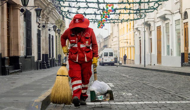 Trabajadores de limpieza estuvieron en primer línea toda la pandemia. Foto: La República