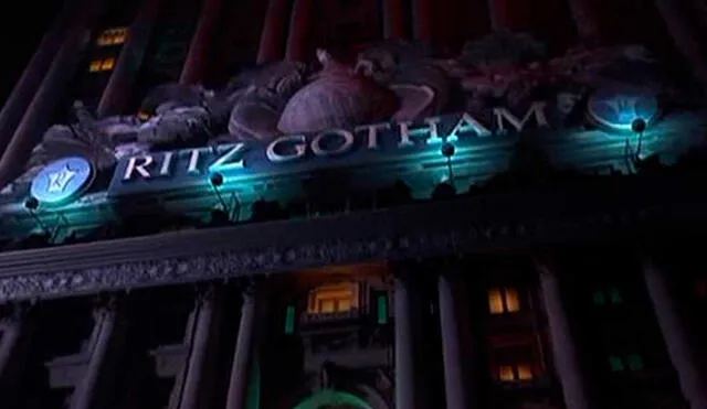 Desliza las imágenes para ver cómo luce el lugar donde se rodó algunas escenas de Batman Forever. Foto: captura de YouTube/DC