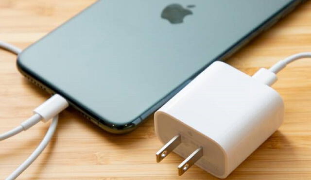El nuevo cargador de Apple incluiría un chip GaN. Foto: La manzana mordida