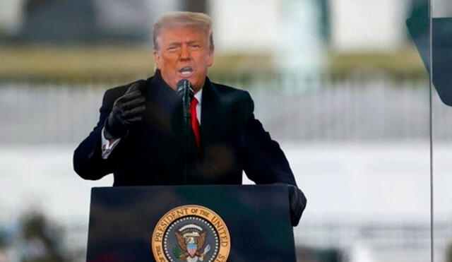 Trump volvió a presionar al vicepresidente, Mike Pence, para que no certifique en el Congreso la victoria de Biden. Foto: AFP