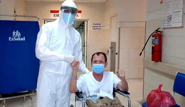 A su salida del hospital, exdirigente contó detalles de su internamiento y agradeció a médicos. Foto: captura de EsSalud