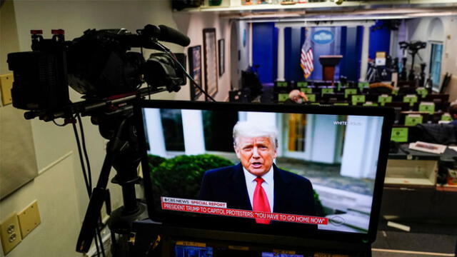 Donald Trump le habla a la nación. Foto: AFP