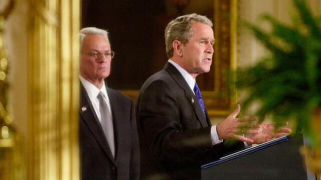 George W. Bush aseveró que los incidentes fueron llevados a cabo por personas “cuyas pasiones han sido inflamadas por falsedades y falsas esperanzas”. Bush Foto: AFP