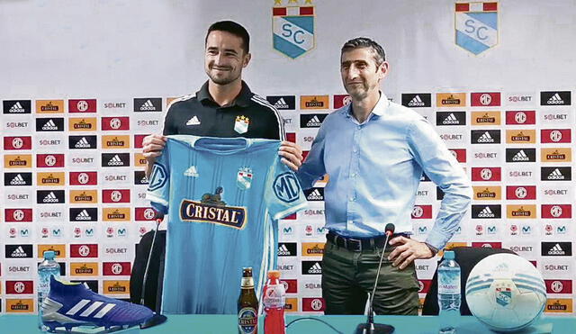 Alejandro González fue presentado oficialmente como refuerzo de Sporting Cristal. Fuente: difusión