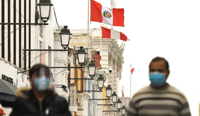 “Año del Bicentenario del Perú: 200 años de independencia” deberá consignarse en los documentos oficiales. Foto: Jaime Mendoza/ La República