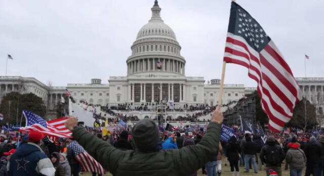 La enmienda 25 en Estados Unidos podría generar la destitución de Trump. Foto: EFE