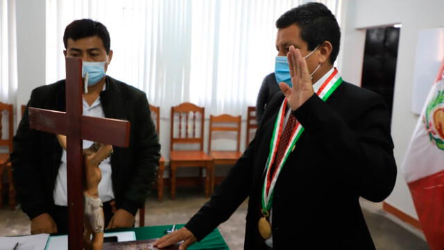 Perpetuo Santillán Tuesta juramentó como consejero delegado de Amazonas. Foto: Gobierno Regional de Amazonas