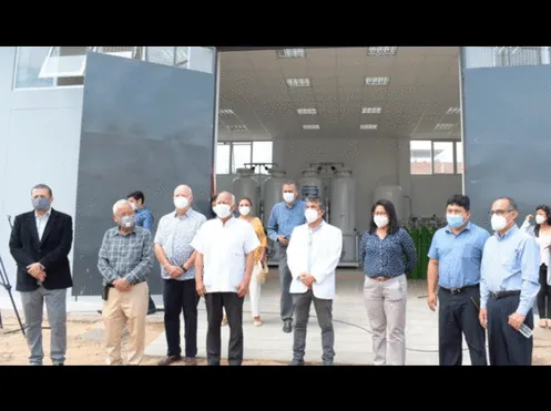 Las autoridades regionales resaltaron el funcionamiento de la planta de oxígeno. Foto: Hospital Regional Lambayeque
