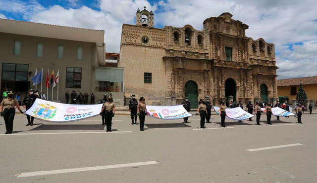 Autoridades se reunieron en plaza de armas de Cajamarca para celebrar 200 años. Foto: Gobierno Regional de Cajamarca