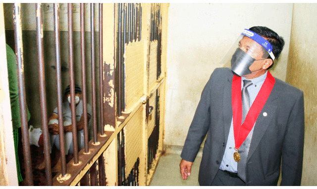Juan Guillermo se comprometió a mejorar los ambientes de los detenidos. Foto: Corte Superior de Justicia de Lambayeque