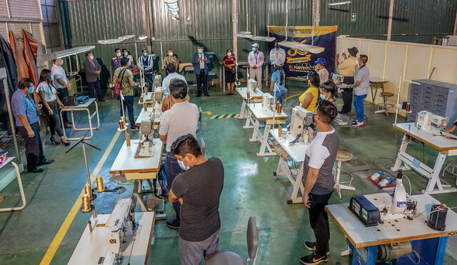 Centro cuenta con15 máquinas especializadas para la confección de calzado.  Foto: Prensa El Porvenir