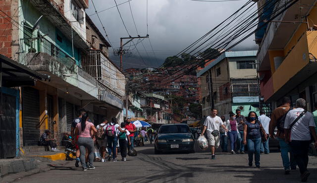 El Monedero Patria es constantemente revisado por la población en Venezuela ante la grave crisis económica. Foto: AFP