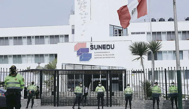 En la mira. Sunedu debe seguir la reforma, pese a ataques. Foto: John Reyes/La República