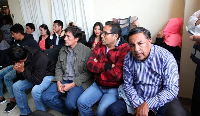 Investigación fiscal postula que presunto líder de red criminal Los Faenones sería exalcalde Willy Serrato (derecha). Foto: La República