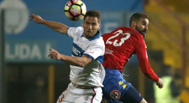 U. Católica vs. Unión Española juegan por una jornada más del Campeonato Nacional chileno. Foto: EFE