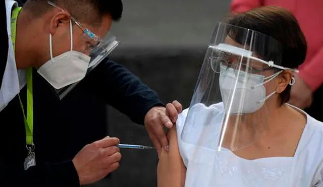 México busca vacunar a sus casi 130 millones de habitantes con un plan que ya está en marcha y que culminaría en marzo de 2022. Foto: AFP