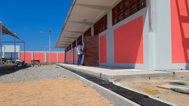 Obra de reconstrucción de colegio del caserío de San Carlos tiene un avance del 95%. Foto: ARCC