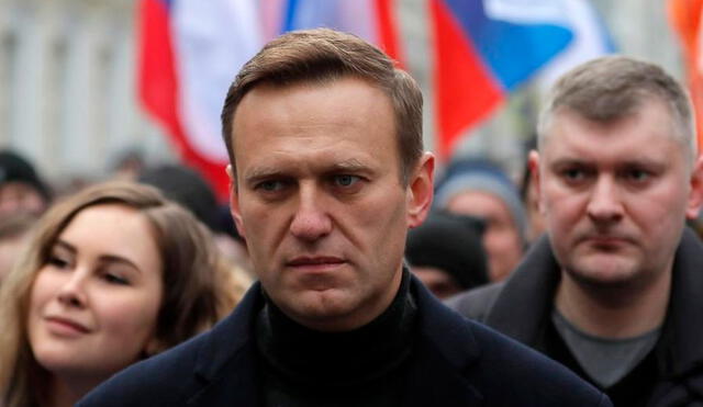 Navalny ha acusado al presidente de Rusia, Vladimir Putin, de haber ordenado su envenenamiento en un vuelo que lo trasladaba desde una ciudad siberiana a Moscú. Foto: EFE
