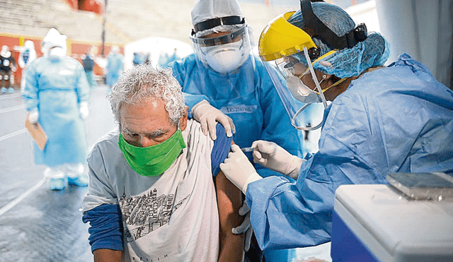 Voluntarios de vacuna china serán priorizados en cronograma de inmunizaciones contra COVID-19. Foto: Andina