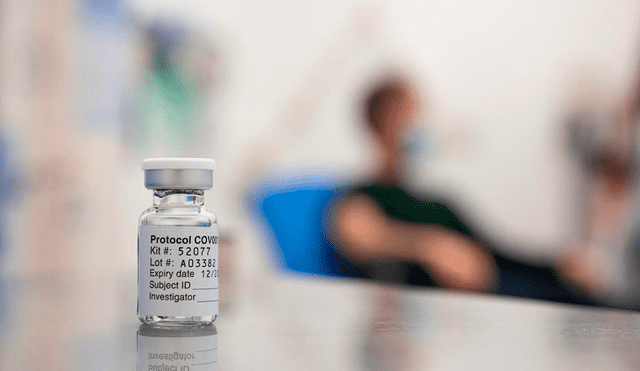 La farmacéutica indicó que el recorte se debió a problemas de producción en una fábrica de vacunas en Bélgica dirigida por su socio Novasep. Foto: EFE