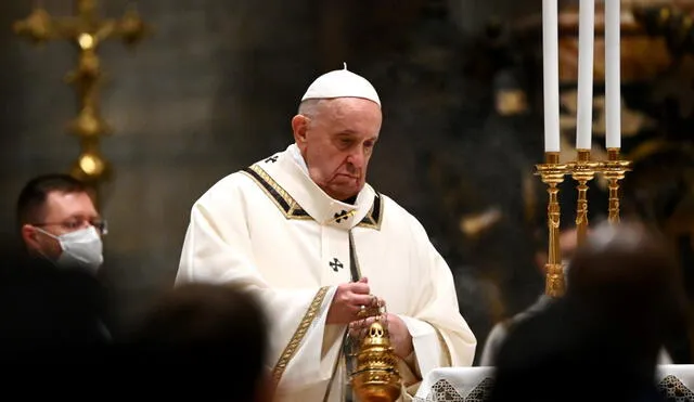 Esta es la segunda vez en menos de un mes que el pontífice, de 84 años de edad, se ve obligado a modificar su agenda a causa de la ciática. Foto: Vincenzo Pinto, AFP