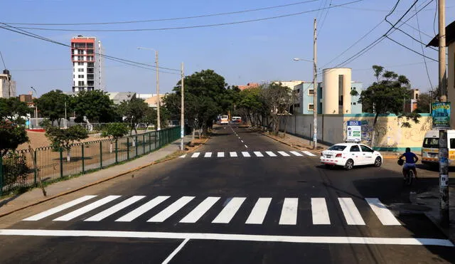 Asfaltada y señalizada luce la avenida Muñiz, una de las vías principales de Trujillo. Foto: difusión