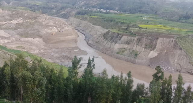 Una gran cantidad de agua aún continúa embalsada en el sector de Achoma. Foto: Gobierno Regional de Arequipa