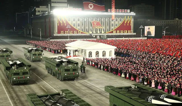 Corea del Norte realizó un desfile militar por el congreso del Partido de los Trabajadores (en el poder). Foto: AFP