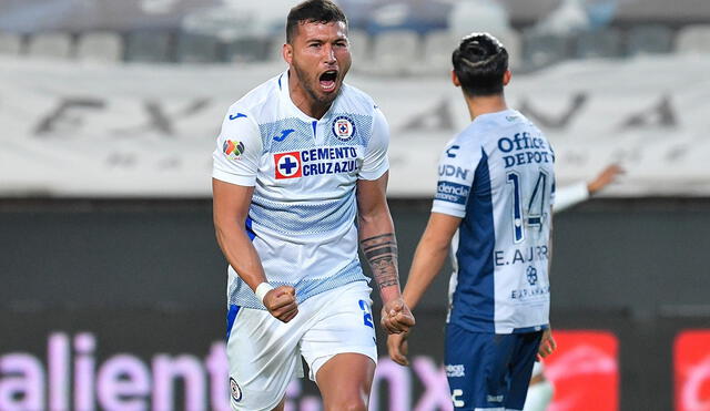 Juan Escobar marcó el gol de la victoria de Cruz Azul sobre Pachuca en la Liga MX. Foto: Twitter